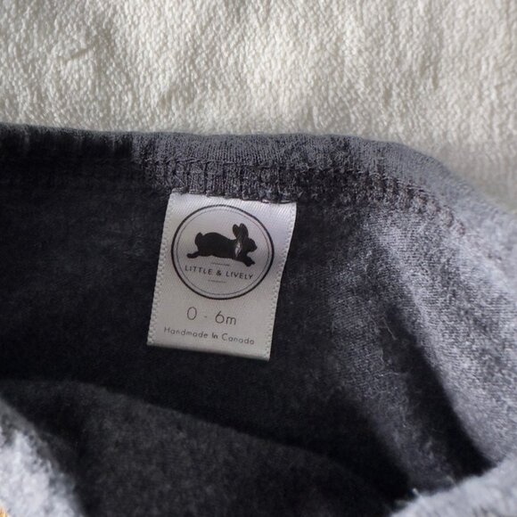 Little and lively unicorn sweatshirt - Picture 3 of 4